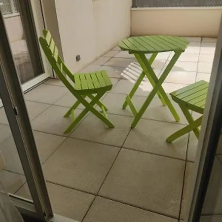 Apartamento Cozy Studio Near Avignon