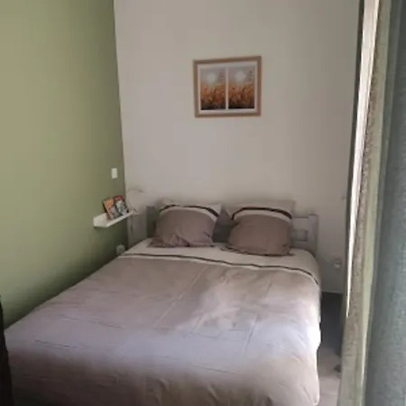 Apartamento Cozy Studio Near Avignon *