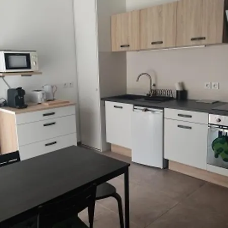 Apartamento Cozy Studio Near Avignon
